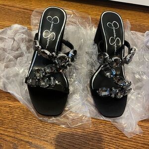 Jessica Simpson women’s heels size 7.
Never been worn.